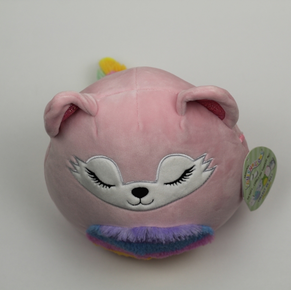 8" Alessi the Fox with Fuzzy Belly Squishmallows - Picture 4 of 13